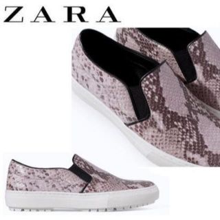 ザラ(ZARA)の【新品（試着のみ）】【値下】ZARA パイソンスリッポン(スニーカー)