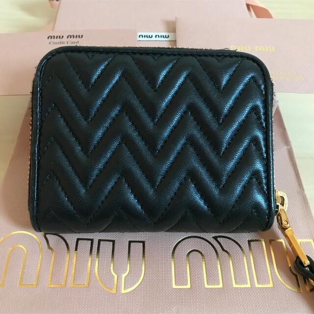 ィーカード miumiu Vステッチ コインケース 黒 ミニ財布の通販 by