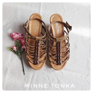 ミネトンカ(Minnetonka)のMINNE TONKA ウエッジソール スタッズサンダル ミネトンカ 23.0㎝(サンダル)