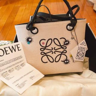 ロエベ(LOEWE)の元値30万円　新品　ロエベ　トートバッグ　千と千尋　アナグラムトート　スモール(トートバッグ)