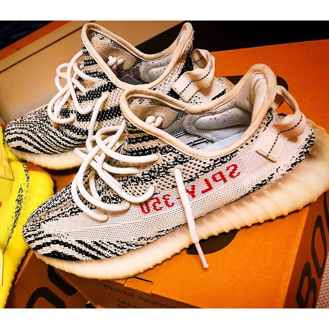 adidas イージーブースト350 V2 ゼブラ-