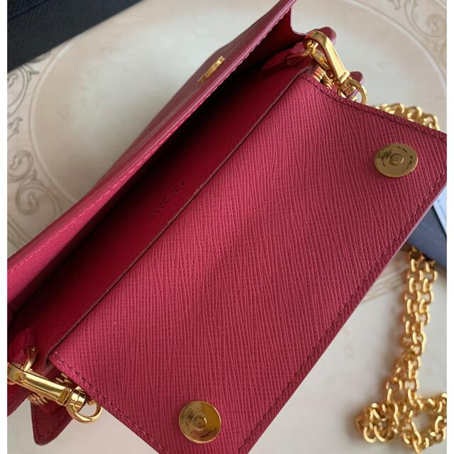 PRADA(プラダ)の♡ちーちゃん様♡専用 レディースのファッション小物(財布)の商品写真