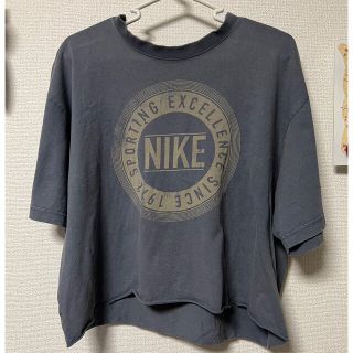 ナイキ(NIKE)のNIKE ショート丈Tシャツ(シャツ/ブラウス(半袖/袖なし))