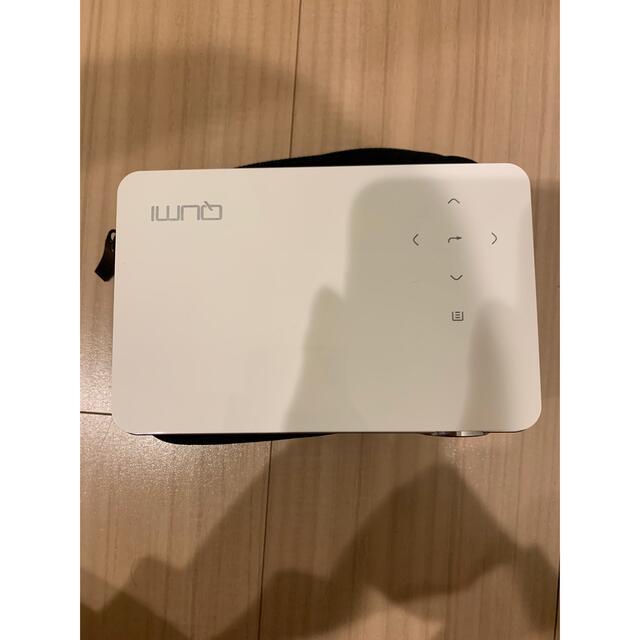 QUMI Q5 WHITE プロジェクター スマホ/家電/カメラのテレビ/映像機器(プロジェクター)の商品写真