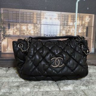 シャネル(CHANEL)のCHANELシャネル【正規品】✨美品✨バブルキルト　マトラッセ　ショルダーバッグ(ショルダーバッグ)