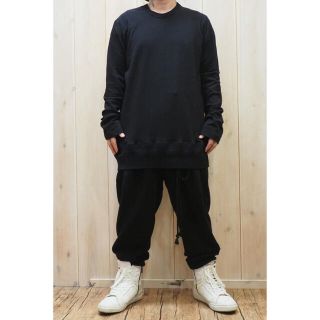 ユリウス(JULIUS)のtapered-leg track pants 717PAM8(スラックス)