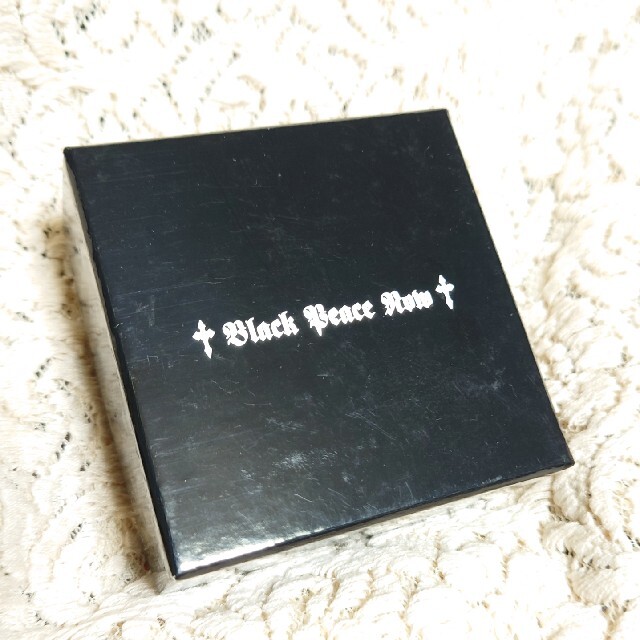 BLACK PEACE NOW(ブラックピースナウ)のBLACK PEACE NOW 薔薇チョーカー(箱希望の場合は要コメント) レディースのアクセサリー(ネックレス)の商品写真