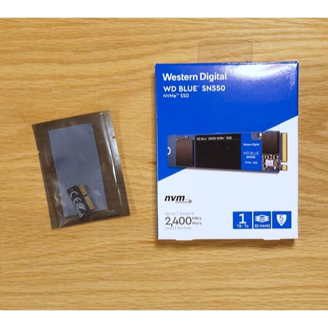 新品 WD Blue 1TB NVMe SN550とMacBook用アダプタ