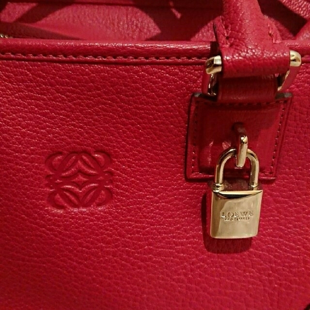 LOEWE アマソナ28  red