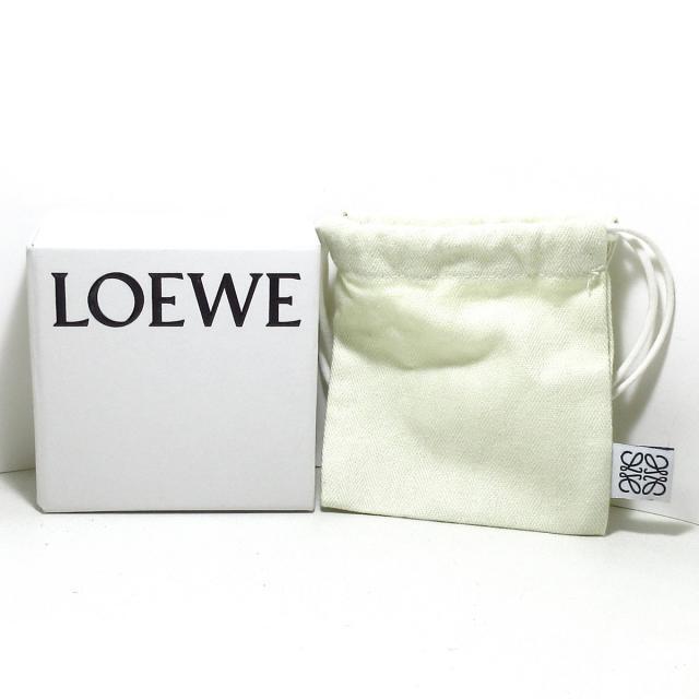 LOEWE(ロエベ)のロエベ ブローチ美品  アナグラム 金属素材 レディースのアクセサリー(ブローチ/コサージュ)の商品写真