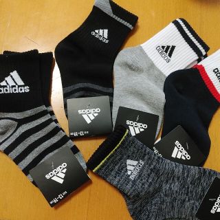 アディダス(adidas)の【新品】アディダス　ソックス　靴下　5足セット　13-19cm(靴下/タイツ)