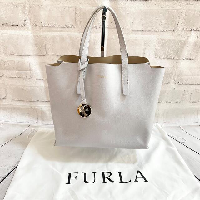 美品 FURLA フルラ レザー ハンドバッグ グレー