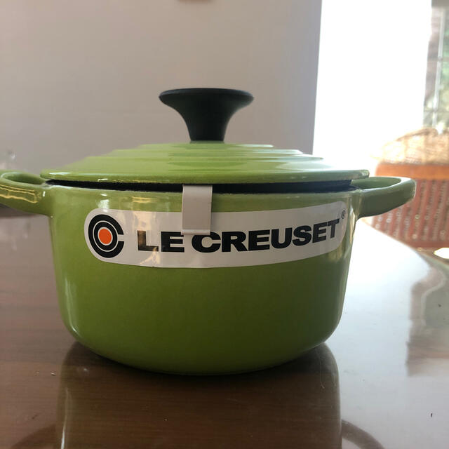 LE CREUSET(ルクルーゼ)のル・クルーゼ  ココットロンド　14cm 新品 インテリア/住まい/日用品のキッチン/食器(鍋/フライパン)の商品写真