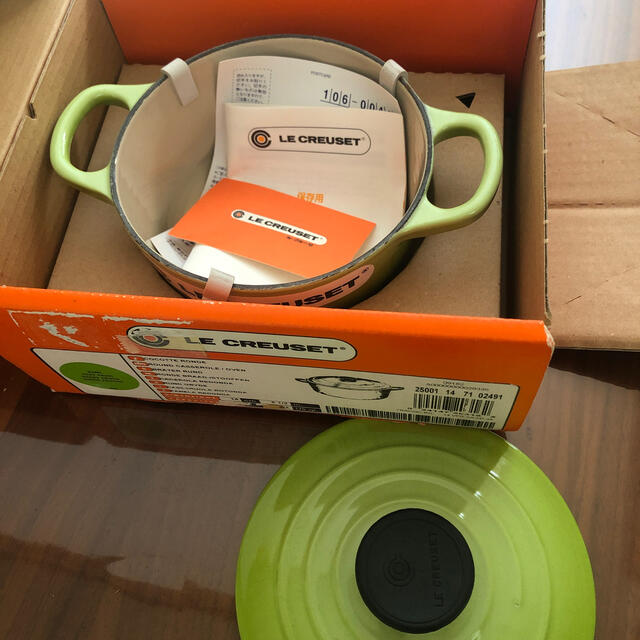 LE CREUSET(ルクルーゼ)のル・クルーゼ  ココットロンド　14cm 新品 インテリア/住まい/日用品のキッチン/食器(鍋/フライパン)の商品写真