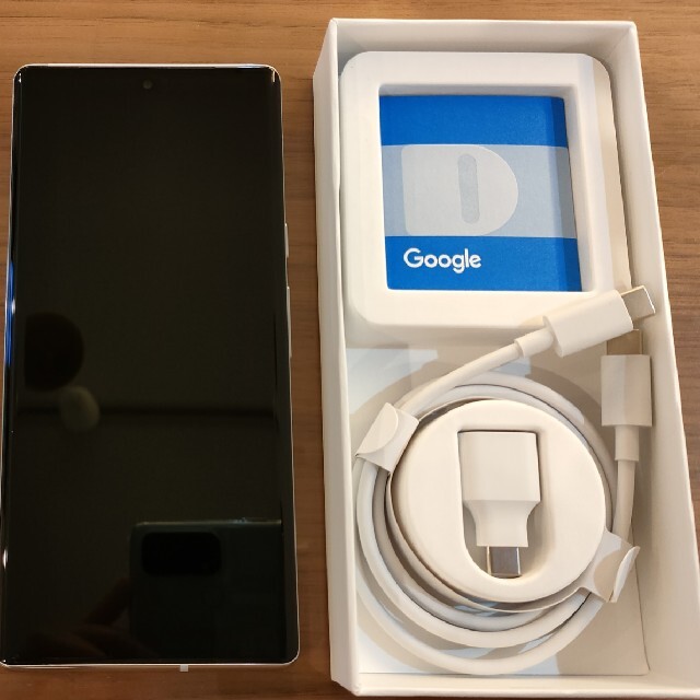 Google(グーグル)のgoogle pixel 6 pro 128GB Cloudy White スマホ/家電/カメラのスマートフォン/携帯電話(スマートフォン本体)の商品写真