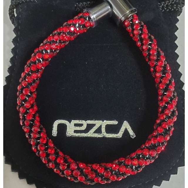 nezca/メンズ/7mm スワロフスキーブレスレット ブラック・レッド