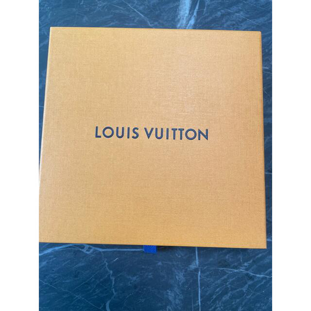 LOUIS VUITTON(ルイヴィトン)のLOUIS VUITTON カレ レディースのファッション小物(バンダナ/スカーフ)の商品写真