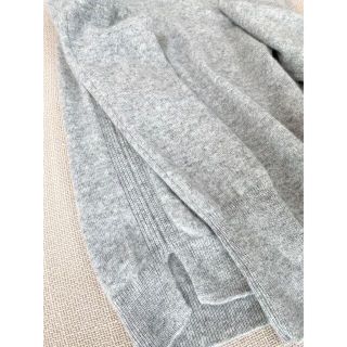 ユニクロ(UNIQLO)の更にお値下げ＊美品 ユニクロ サイドスリット入りカシミア100％ニット S(ニット/セーター)