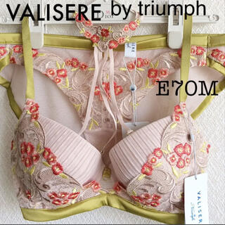 トリンプ(Triumph)の【新品タグ付】VALISERE bytriumph／E70（定価¥23,760）(ブラ&ショーツセット)