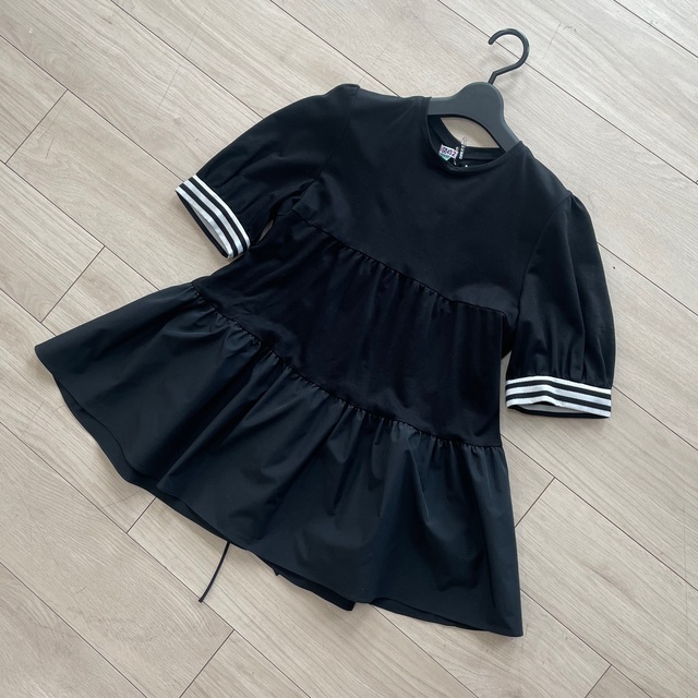 【美品】ボーダーズアットバルコニー　ＴＩＥＲＥＤ　ＴＯＰ　ダンスキンコラボ