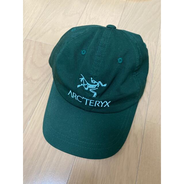 ARC'TERYX(アークテリクス)のpalace × arateryx cap アークテリクス メンズの帽子(キャップ)の商品写真