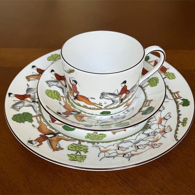 WEDGWOOD(ウェッジウッド)の【美品】ウェッジウッド★ハンティングシーン★トリオ インテリア/住まい/日用品のキッチン/食器(食器)の商品写真