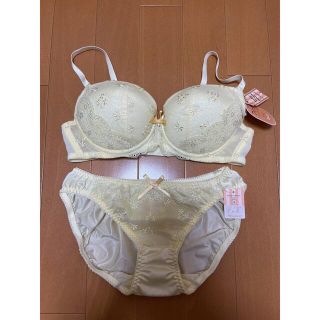 チュチュアンナ(tutuanna)のブラジャー　ショーツ　セット(ブラ&ショーツセット)