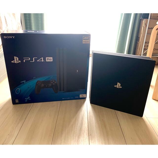 PlayStation4(プレイステーション4)のPlayStation4 Pro CUH-7200B 美品 エンタメ/ホビーのゲームソフト/ゲーム機本体(家庭用ゲーム機本体)の商品写真