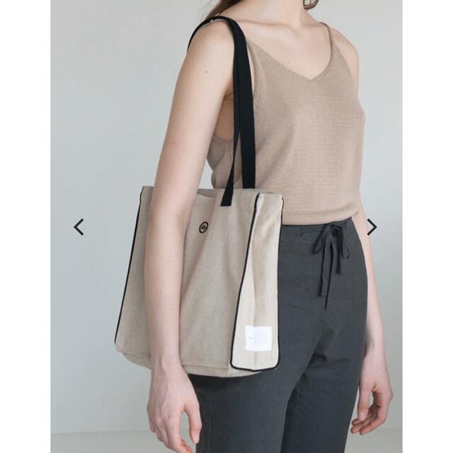 biscuit bag (L-shoulder) - black