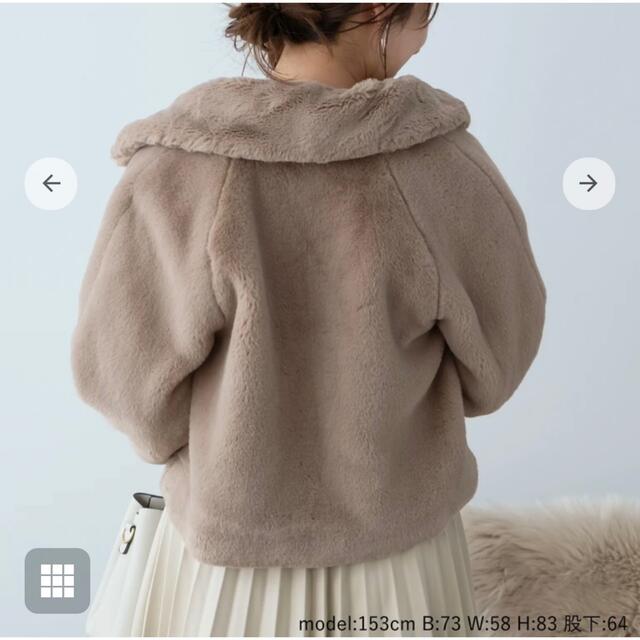 ショート丈フェイクファーコート コヒナ レディースのジャケット/アウター(毛皮/ファーコート)の商品写真