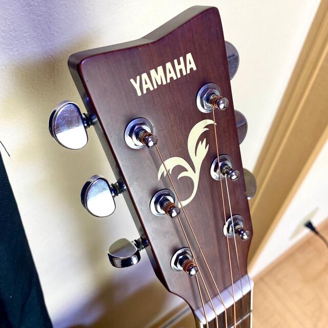 ヤマハ(ヤマハ)の早い者勝ち！！！ケース付き超美品 アコギ アコースティックギター ギター  楽器のギター(アコースティックギター)の商品写真