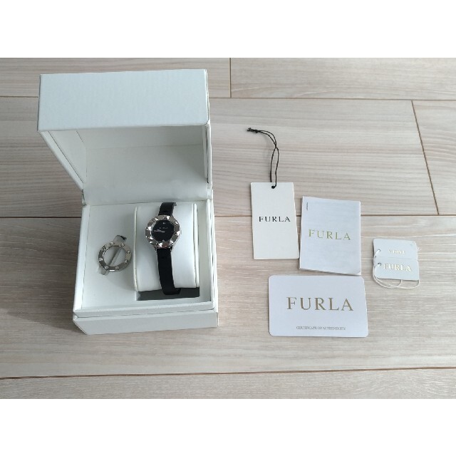 Furla(フルラ)の新品　FURLA フルラ 2way替えベゼル付き腕時計 レディースのファッション小物(腕時計)の商品写真