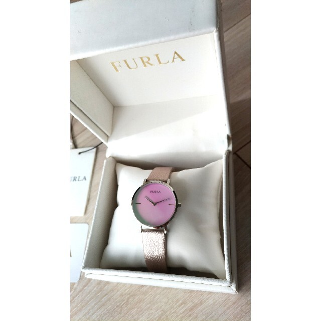 新品 FURLA 腕時計 GIADA レディースウォッチ 33MM PINK 新品 FURLA 腕時計 GIADA レディースウォッチ 33MM PINK