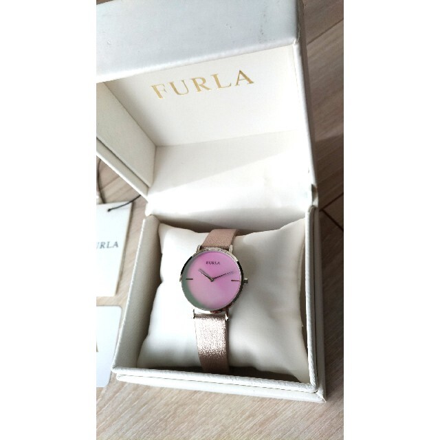 Furla(フルラ)の新品 FURLA 腕時計 GIADA レディースウォッチ 33MM PINK レディースのファッション小物(腕時計)の商品写真