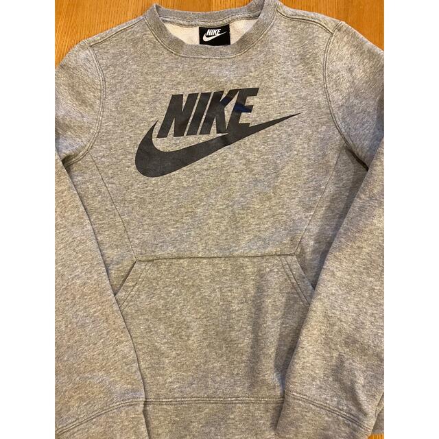 NIKE(ナイキ)のNIKE トレーナー　キッズサイズM キッズ/ベビー/マタニティのキッズ服男の子用(90cm~)(その他)の商品写真