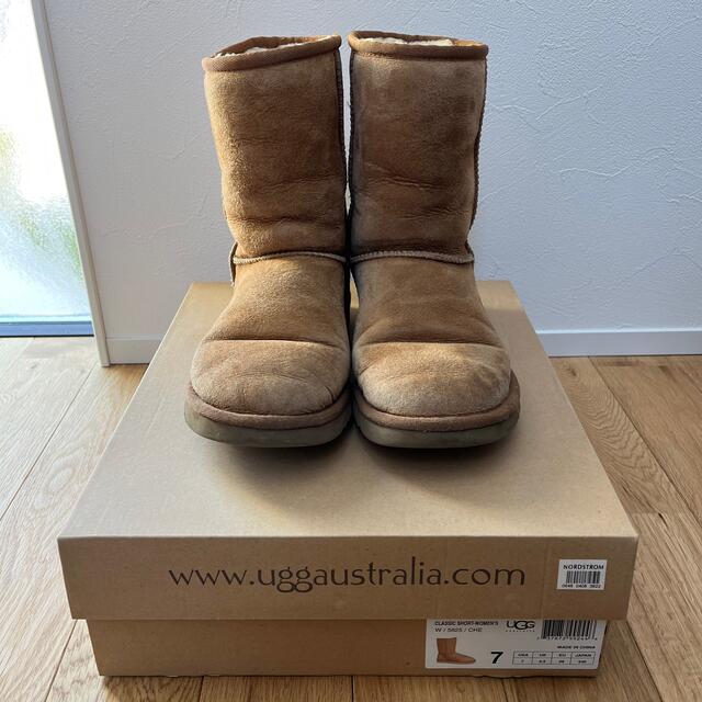 UGG クラッシックショートブーツ - 靴