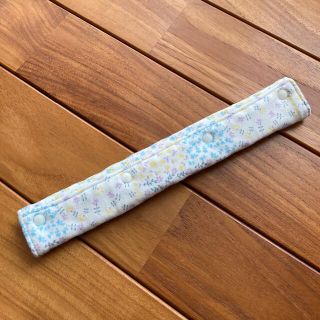 ✂︎水筒 肩ひも カバー 小花柄(外出用品)