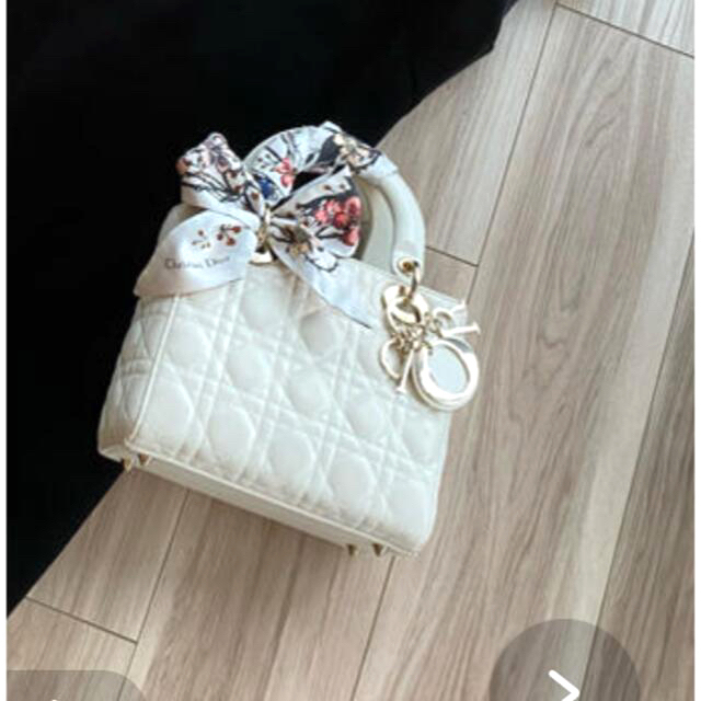 Christian Dior(クリスチャンディオール)のminoir様専用　レディディオール　♡  ホワイト レディースのバッグ(ハンドバッグ)の商品写真