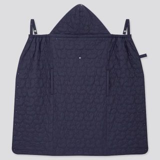 ユニクロ(UNIQLO)のユニクロライトウォームパテッド2WAYブランケット 抱っこ紐 ケープ ベビーカー(おくるみ/ブランケット)