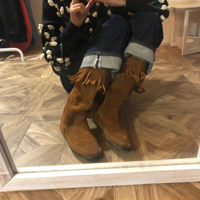 Minnetonka(ミネトンカ)のミネトンカ MINNETONKA ミドルブーツ スウェード フリンジ レディースの靴/シューズ(ブーツ)の商品写真