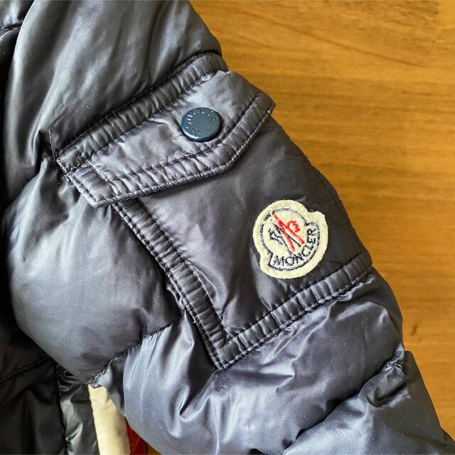 MONCLER(モンクレール)のモンクレール　キッズ　ネイビー　およそ90  18/24M キッズ/ベビー/マタニティのキッズ服男の子用(90cm~)(ジャケット/上着)の商品写真