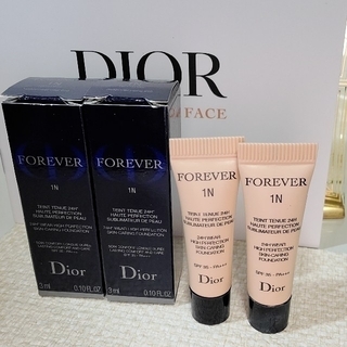 Dior - 【新品】Dior スキンフォーエヴァー フルイド マット 1N 3ml×2本