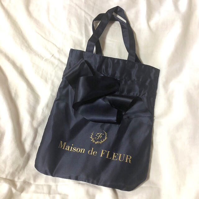 Maison de FLEUR(メゾンドフルール)の⭐️新品⭐️【Maison de FLEUR】2way リボントートバッグ★付録 レディースのバッグ(トートバッグ)の商品写真