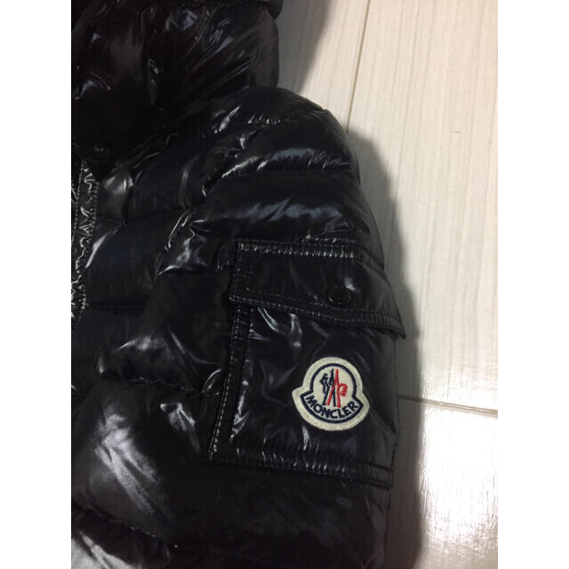 MONCLER(モンクレール)の美品❤︎モンクレール  MONCLER ダウン MOKA 黒❤︎期間限定価格 レディースのジャケット/アウター(ダウンコート)の商品写真