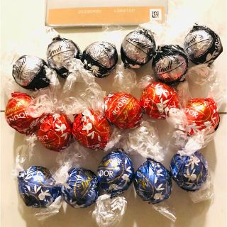 リンツ(Lindt)のリンドール　17個(菓子/デザート)