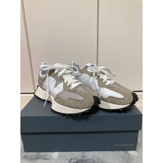 ニューバランス(New Balance)の【キャロラインさん専用】ニューバランス327グレー(スニーカー)