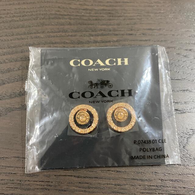 COACH(コーチ)のrunrunrun様　値下げ‼︎ 新品未使用　coach ピアス　送料込み レディースのアクセサリー(ピアス)の商品写真