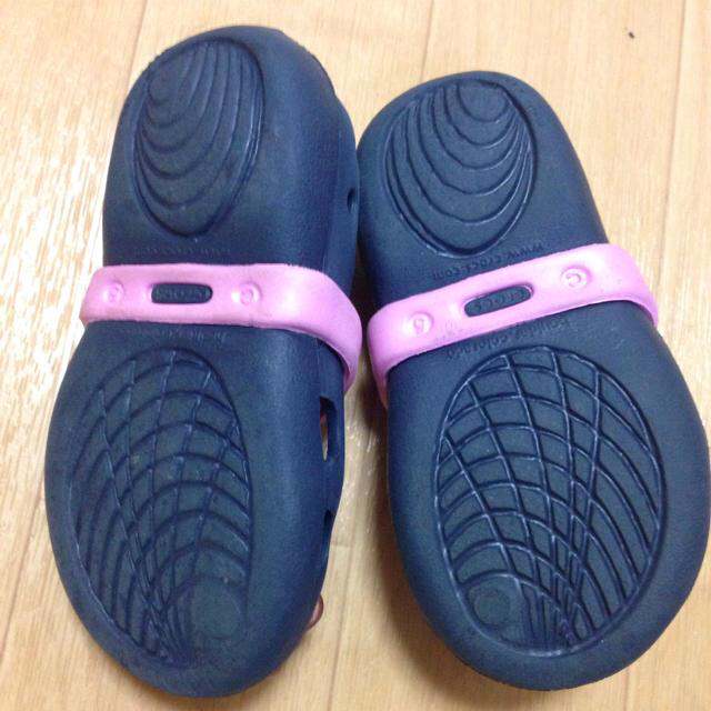 crocs(クロックス)のキッズクロックスサンダル13cm キッズ/ベビー/マタニティのキッズ靴/シューズ(15cm~)(その他)の商品写真