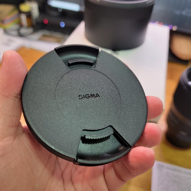 SIGMA(シグマ)の【美品】Sigma 135mm F1.8 eマウント スマホ/家電/カメラのカメラ(レンズ(単焦点))の商品写真
