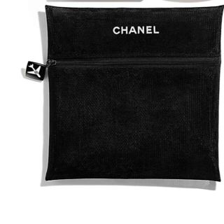 シャネル(CHANEL)のシャネルポーチ　空港限定品　専用になりました(クラッチバッグ)